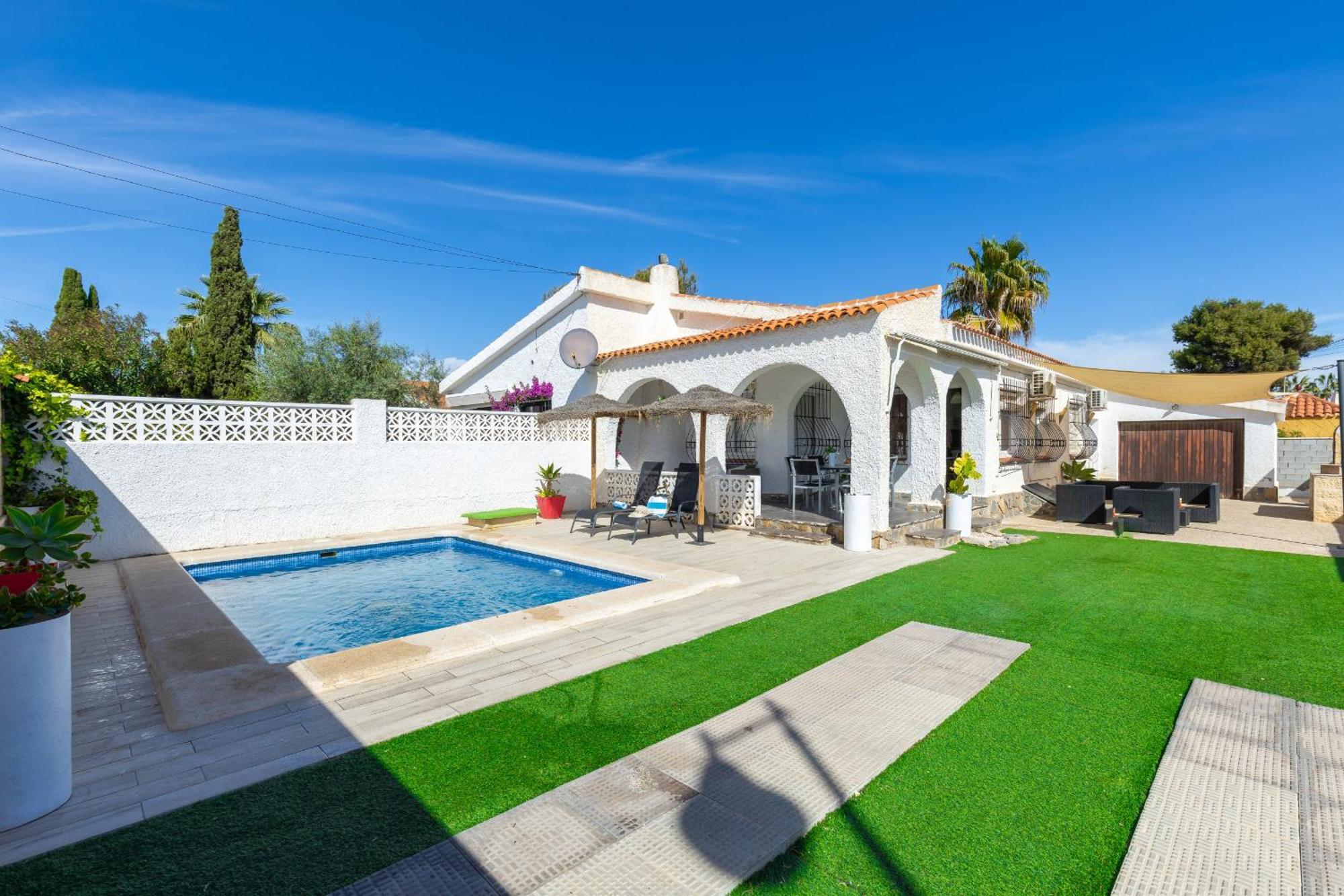 Fidalsa Relax Pool & Bbq Villa Torrevieja Bagian luar foto